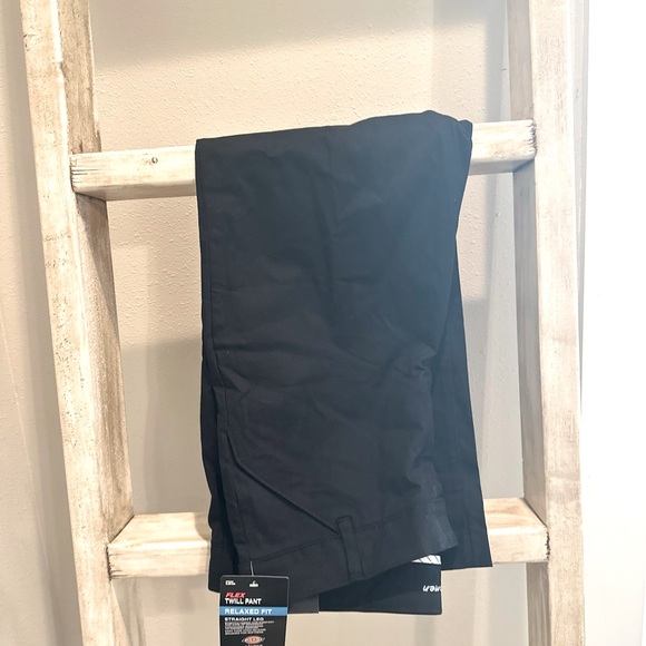NWT Women’s Dickies Flex Relaxed Straight Work Pants - 12 Short - Picture 6 of 7